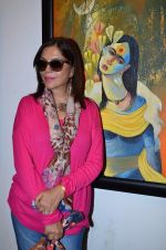 Zeenat Aman at artist Raosaheb